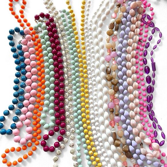 Vintage Plastic Bead Necklace Lot - Picture 1 of 7